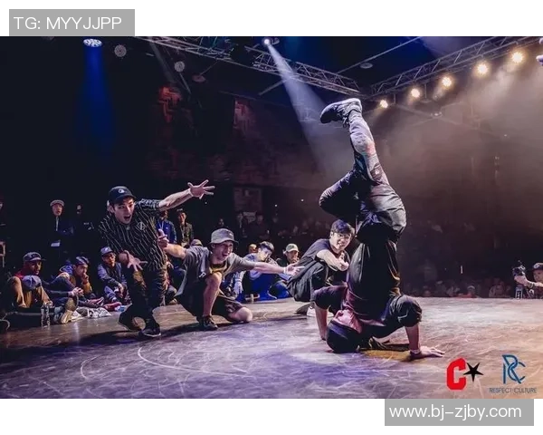 西安攀岩队在世界街舞大赛中以92分稳居积分榜首位